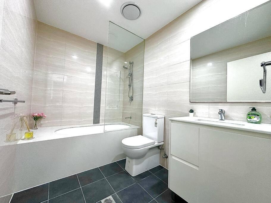 Apartment Cosy 2-bedroom Apartment, Homebush Nsw 2140 Sydney