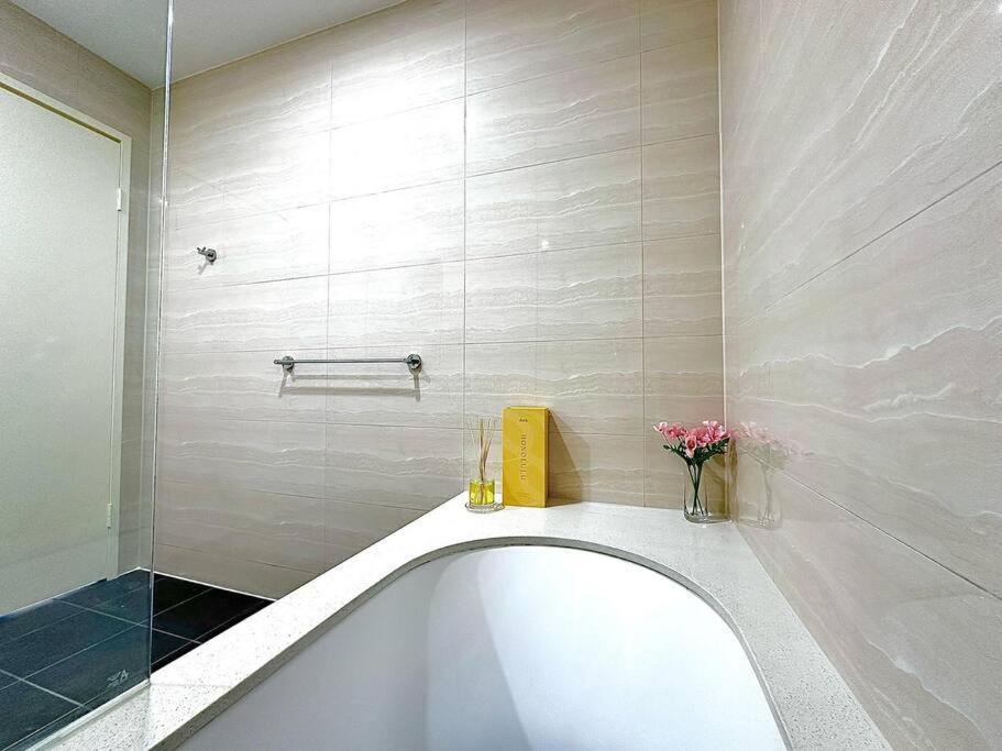Cosy 2-bedroom Apartment, Homebush Nsw 2140