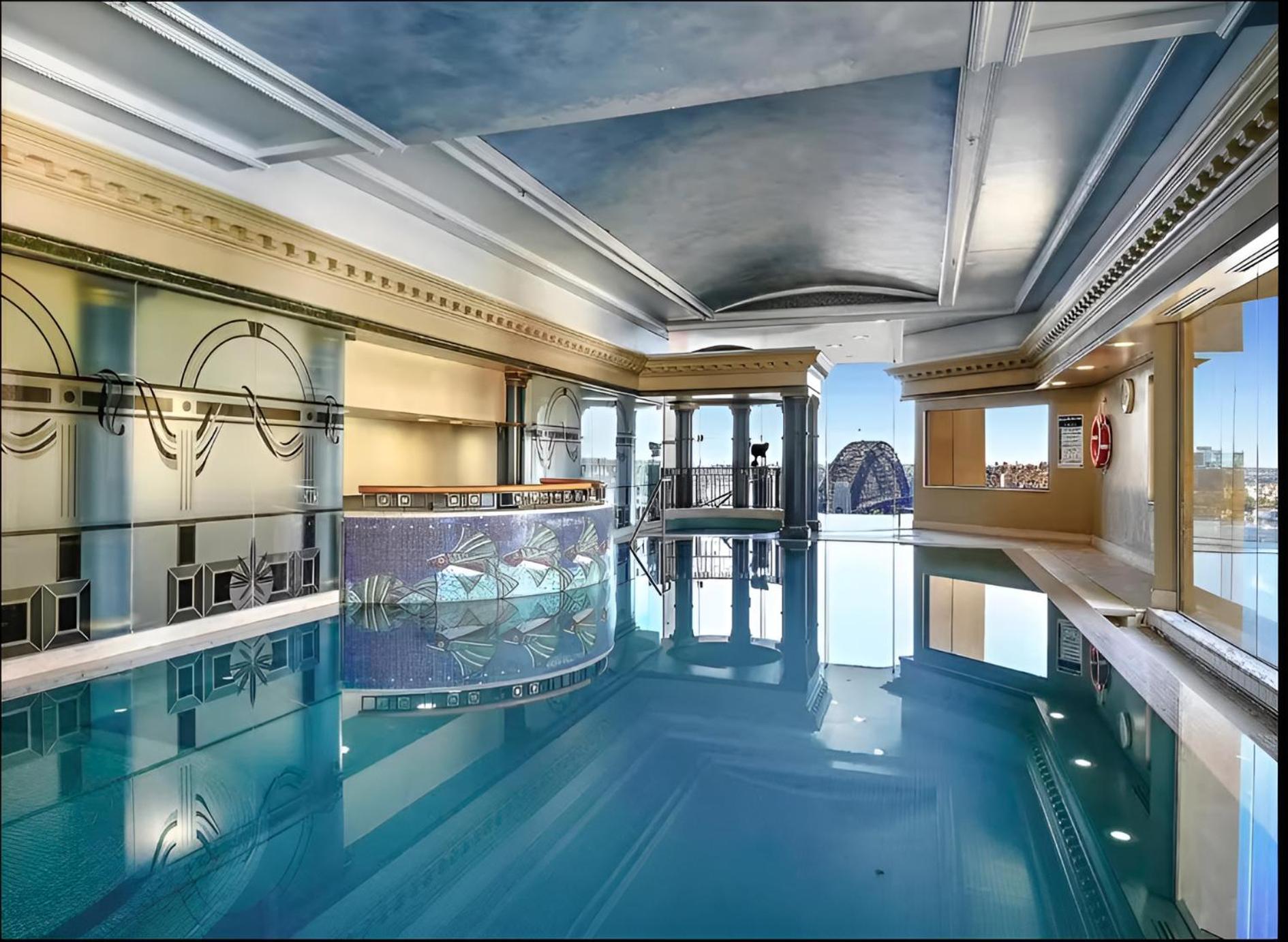 With Pool, Sauna & Gym! *