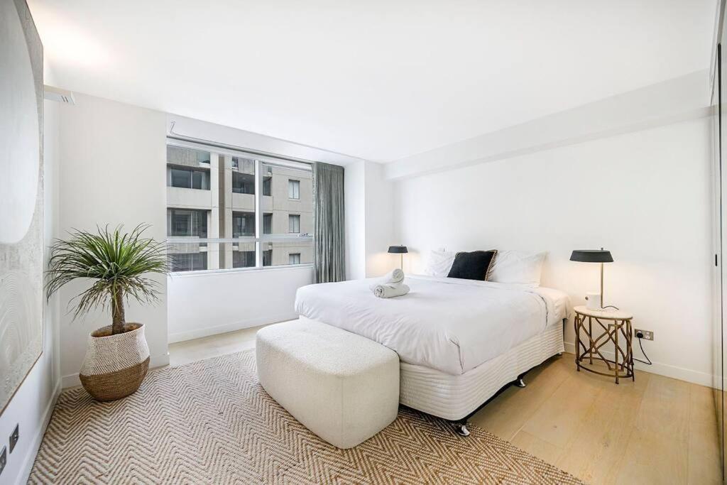 Front Urban 2 Bedrooms Apartment *