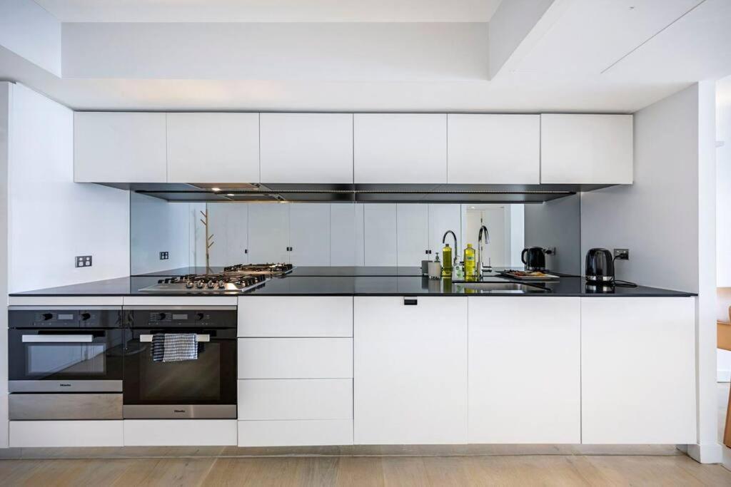 Front Urban 2 Bedrooms Apartment Sydney