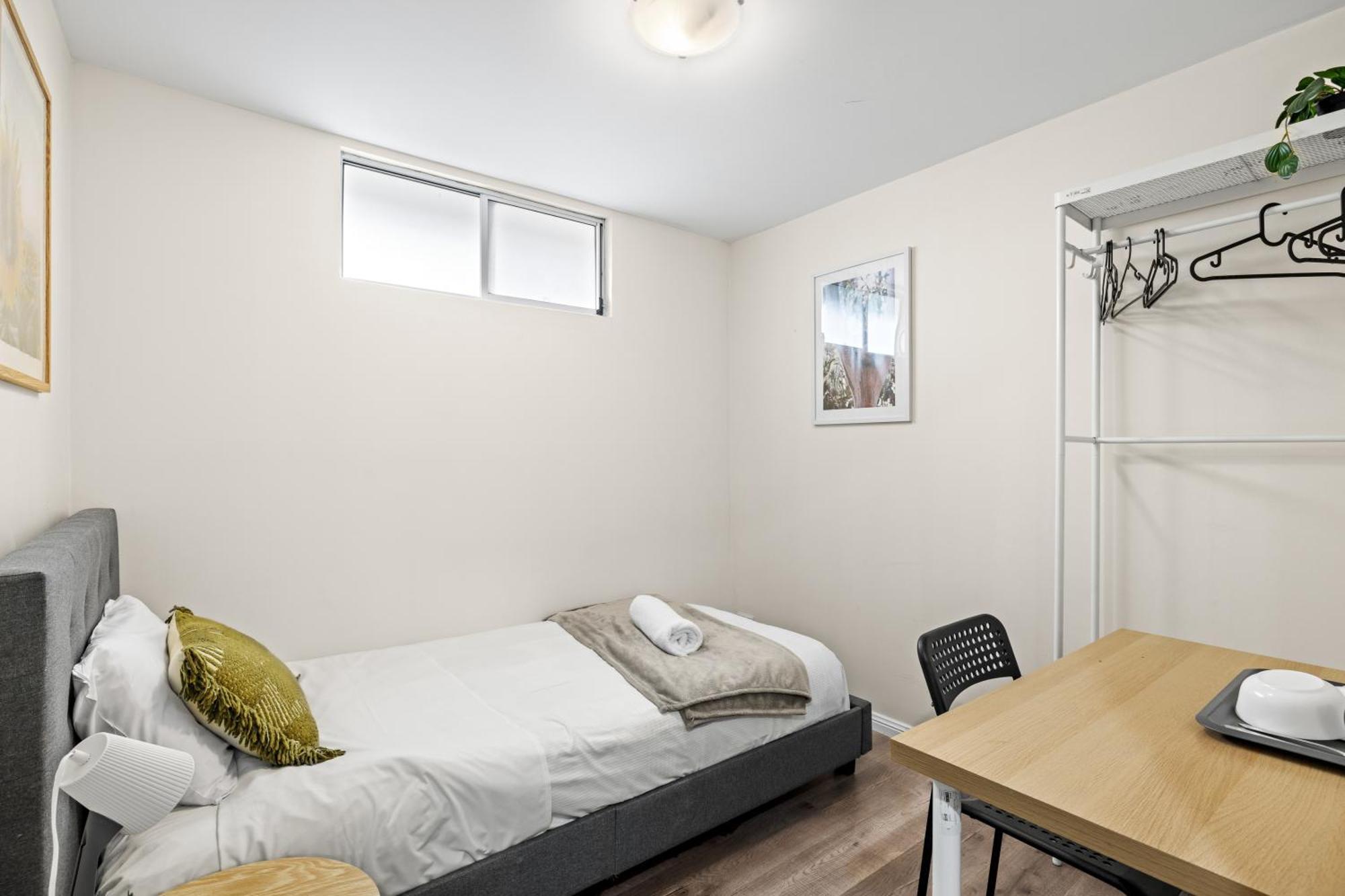 1 Private Single In Carramar 1