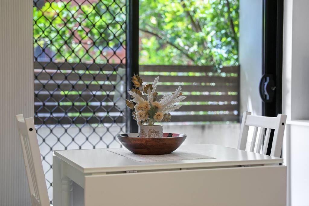 Cozy & Convenient Close To Usyd Apartment Sydney