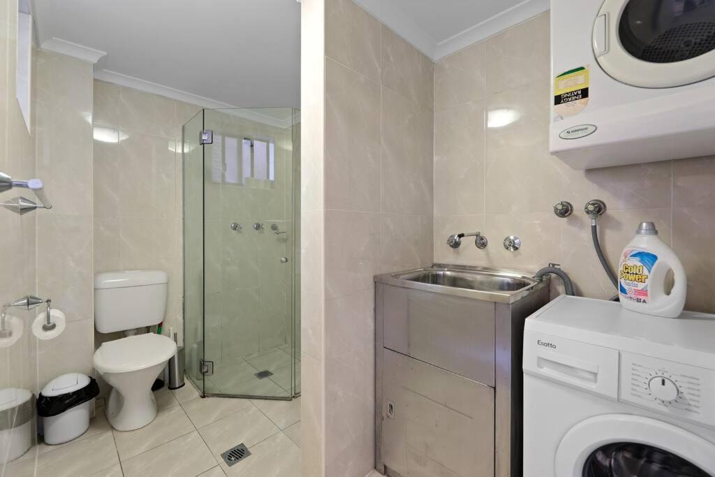 Cozy & Convenient Close To Usyd Apartment Sydney