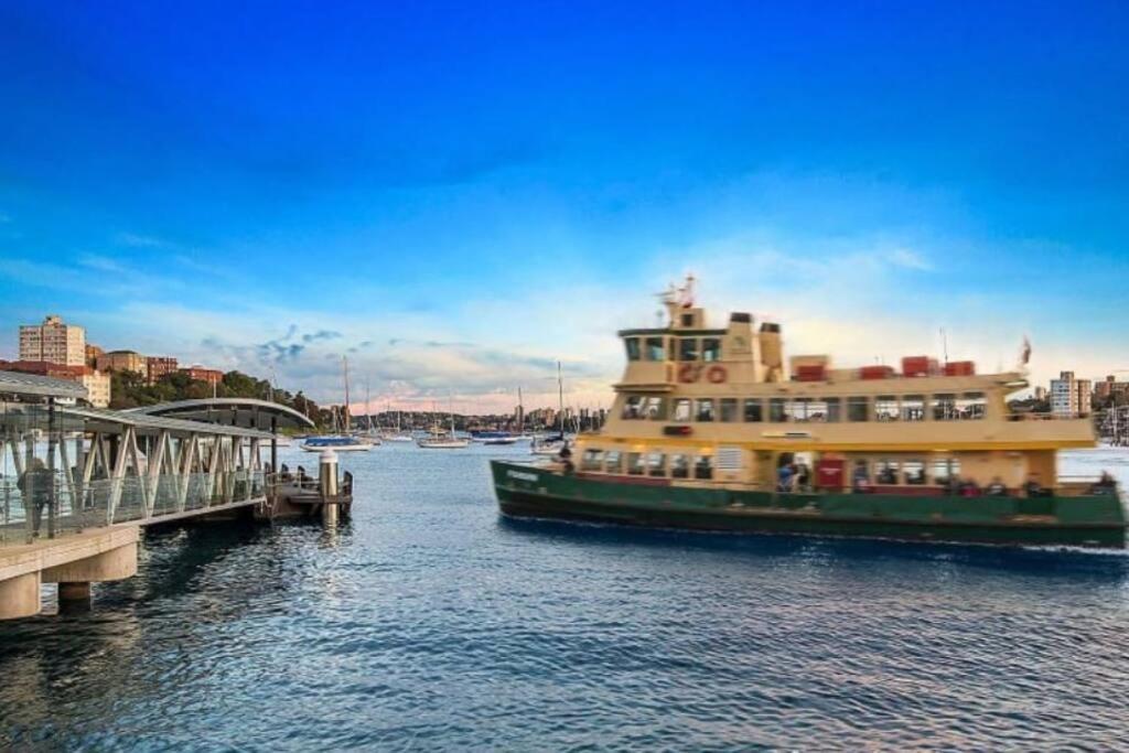 2 Bedroom Harbour Opera House Waterview Sydney