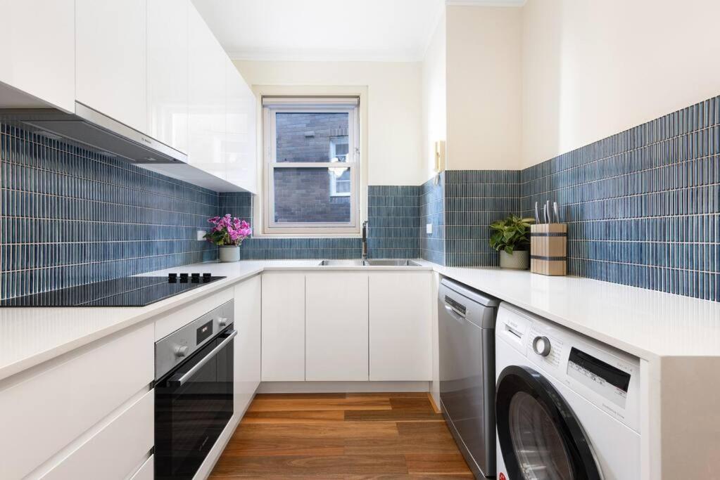 Apartment 2 Bedroom Harbour Opera House Waterview
