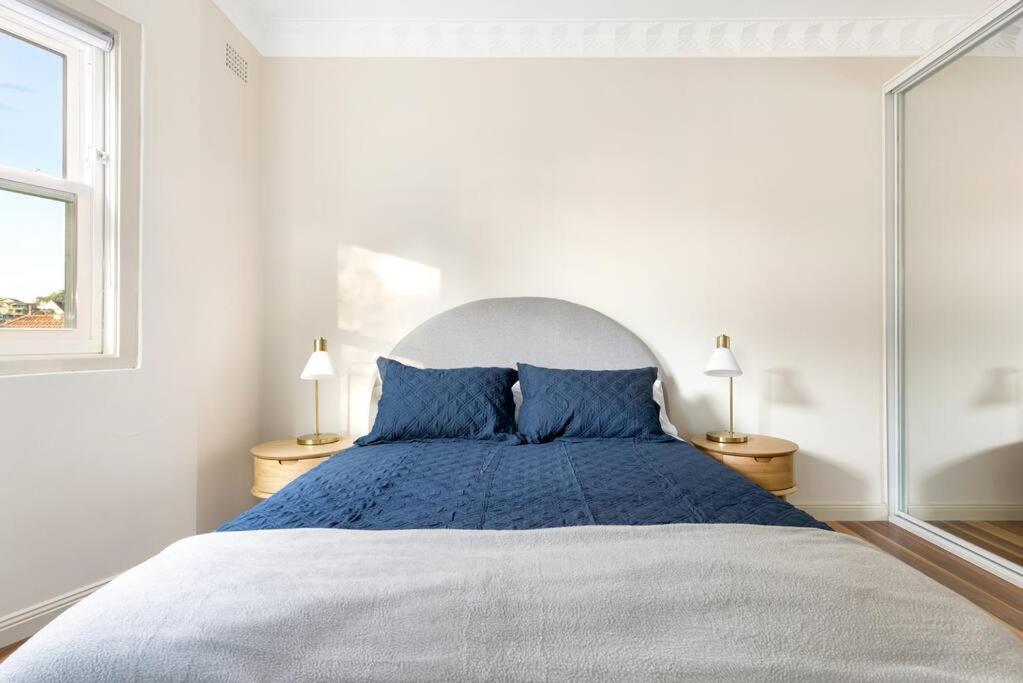 2 Bedroom Harbour Opera House Waterview Apartment *