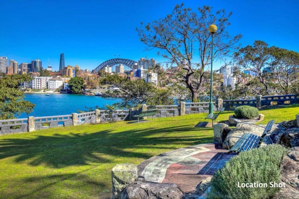 2 Bedroom Harbour Opera House Waterview Apartment *
