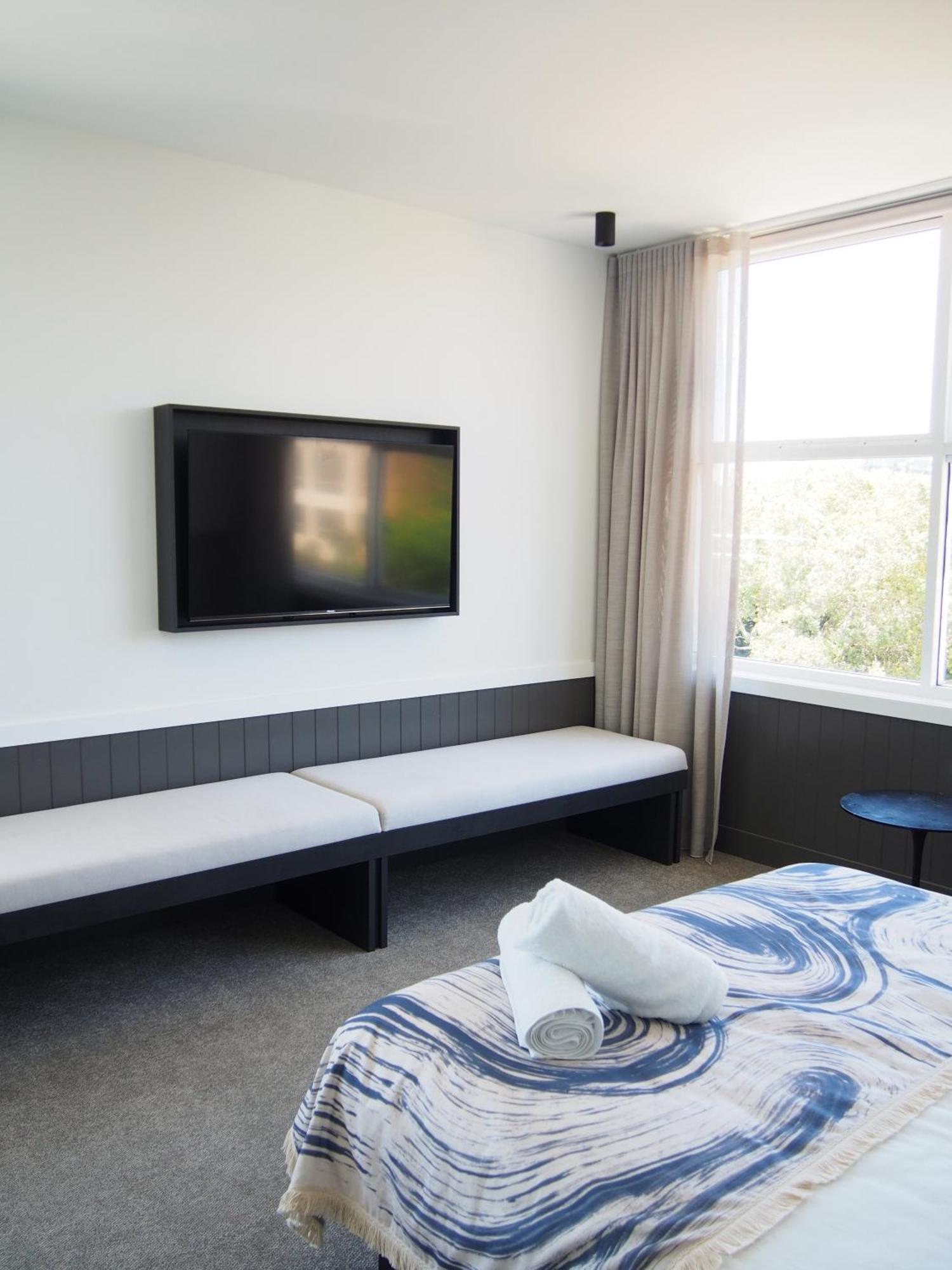 Barrys Road Hotel 3*