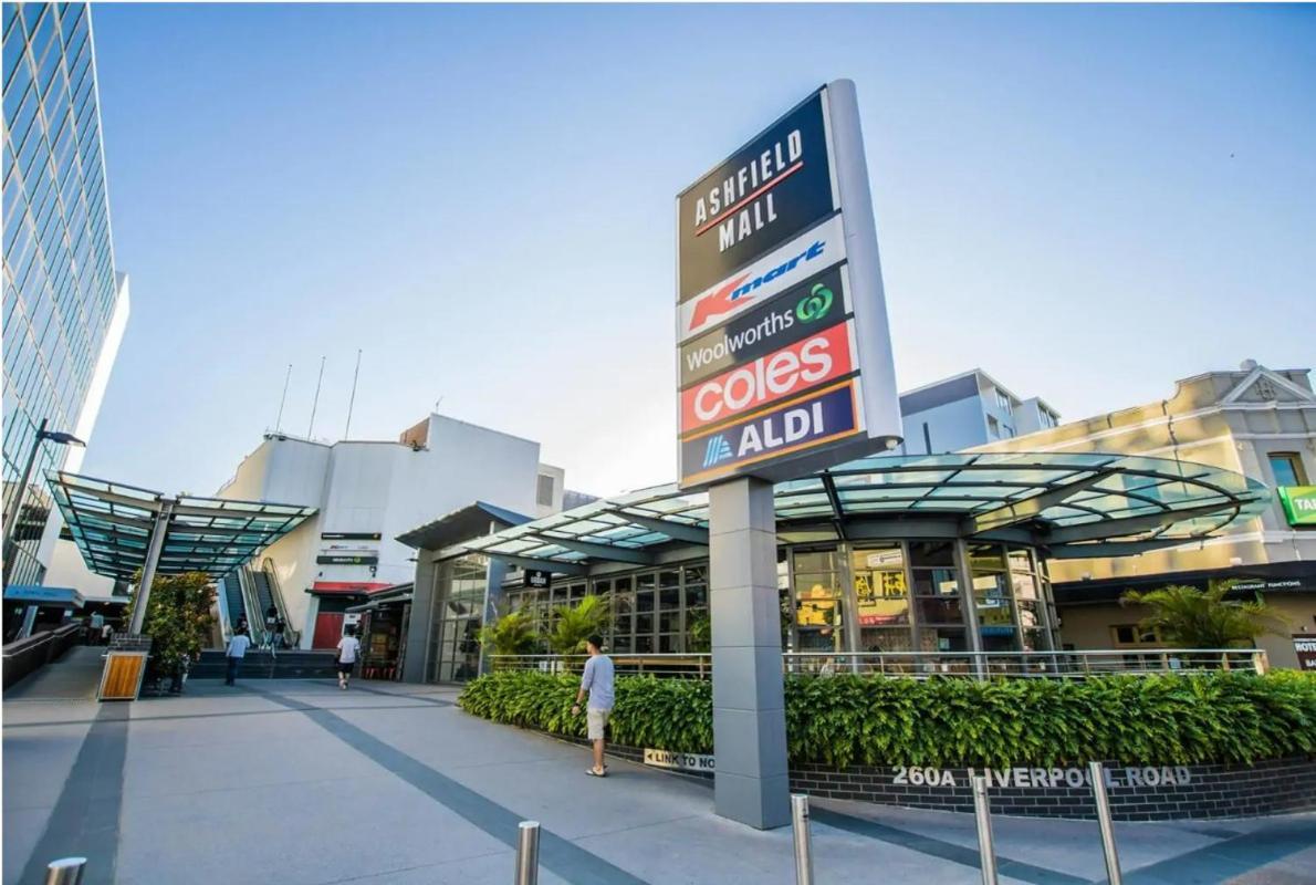 Apartment 2 Bedroom In Ashfield, 200m To Train Station,free Parking Sydney