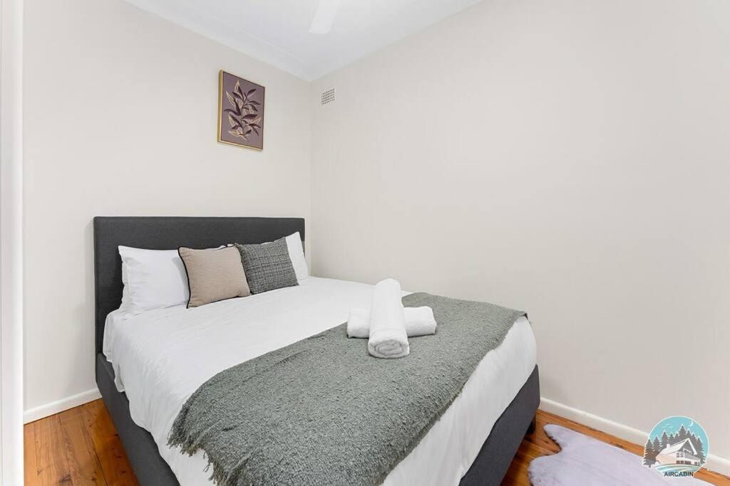 Casa de férias Spacious 4-bed Family In North Ryde Sidney