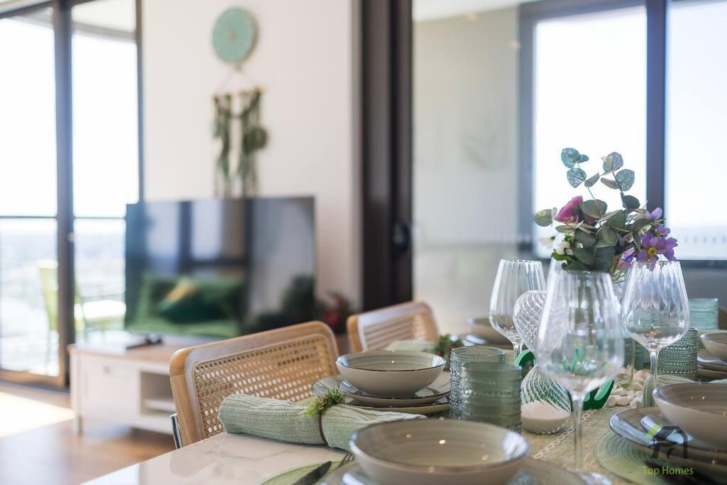 Waterfront 3-bedroom In Rhodes Sydney