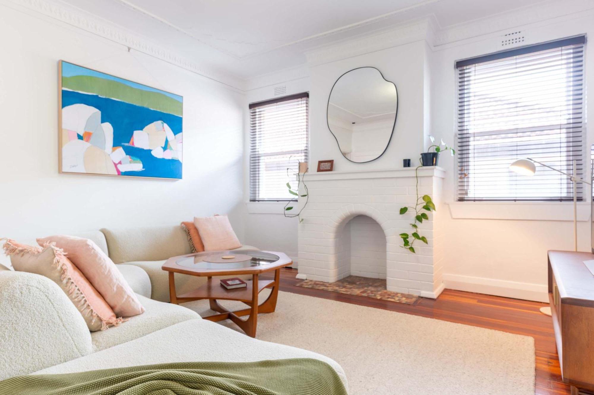 Stylish Art Deco 2 Bed In Edgecliff Apartment