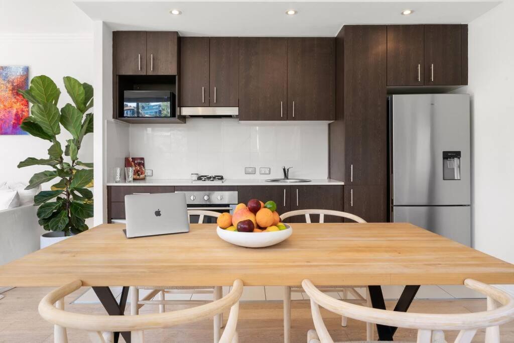 Beachside Bondi - Modern Lift, Aircon, Carpark