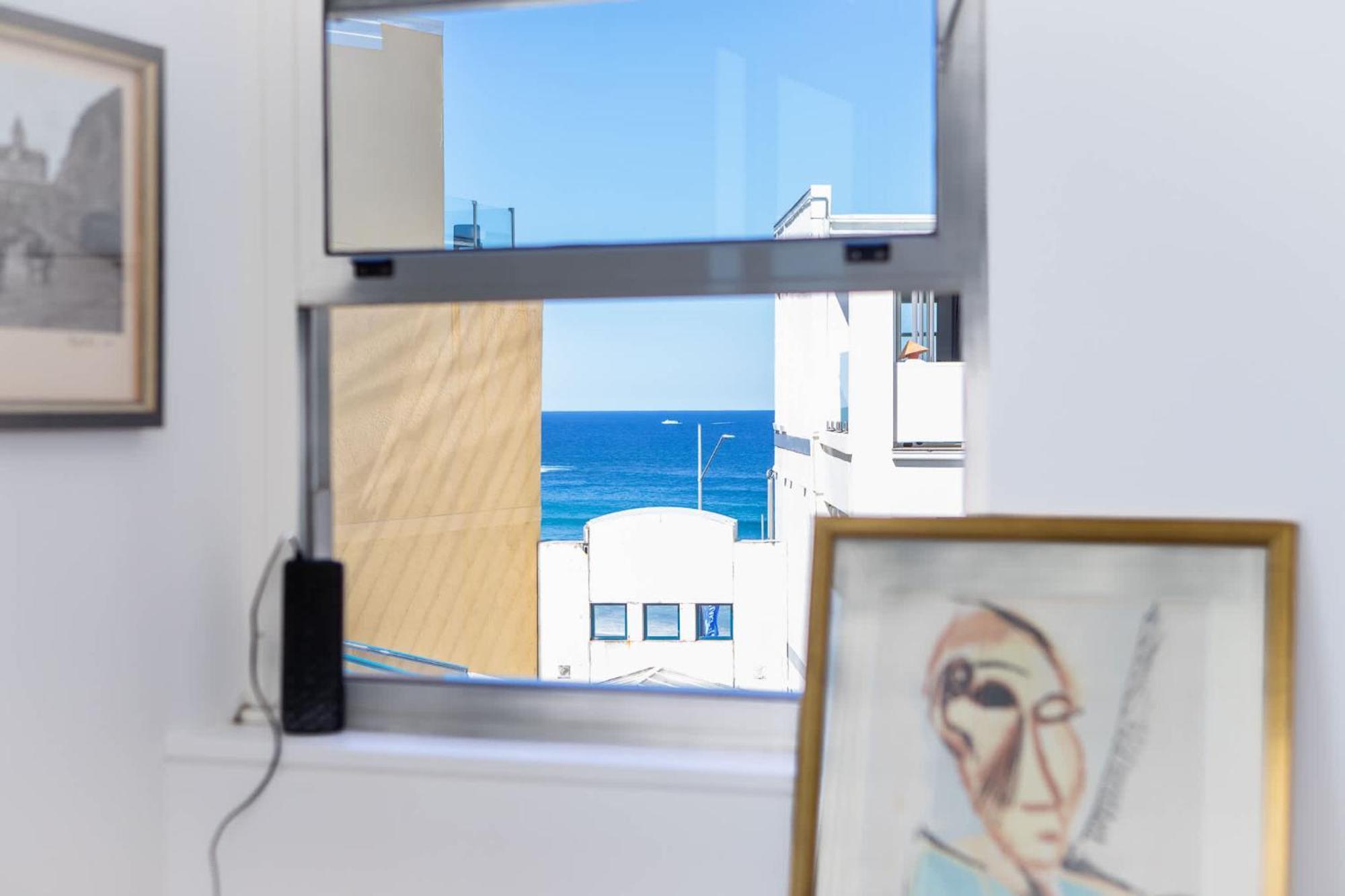 Convenient Bondi - View And Parking