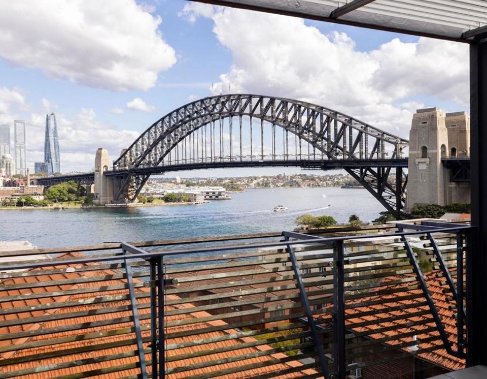 Harbour Penthouse Apartment *