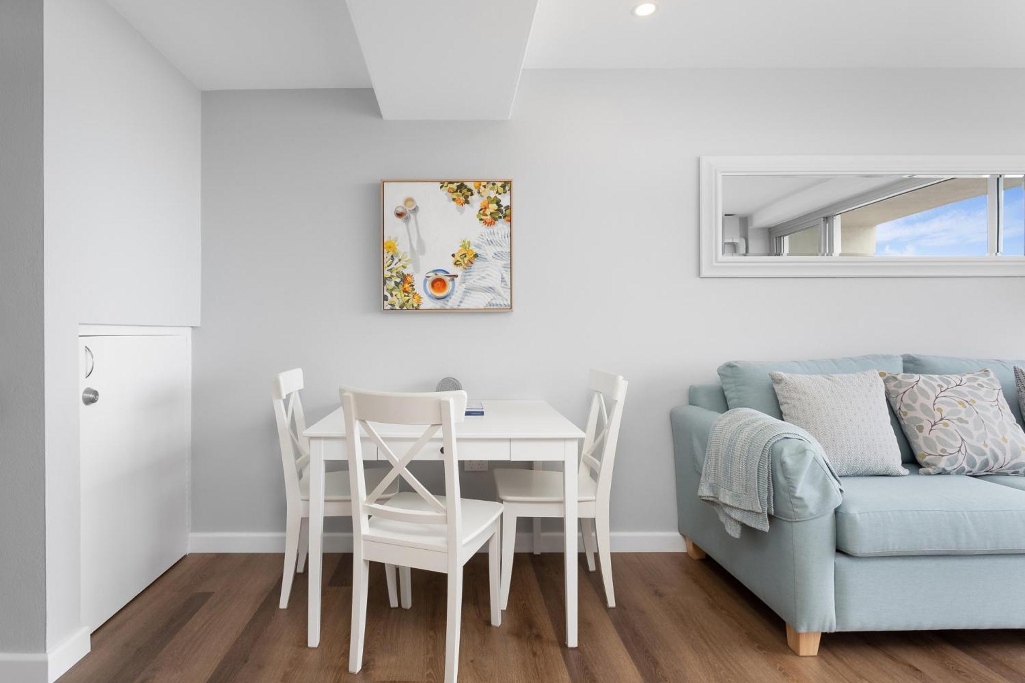 Modern Manly With Stunning Views, Pool Apartment Sydney