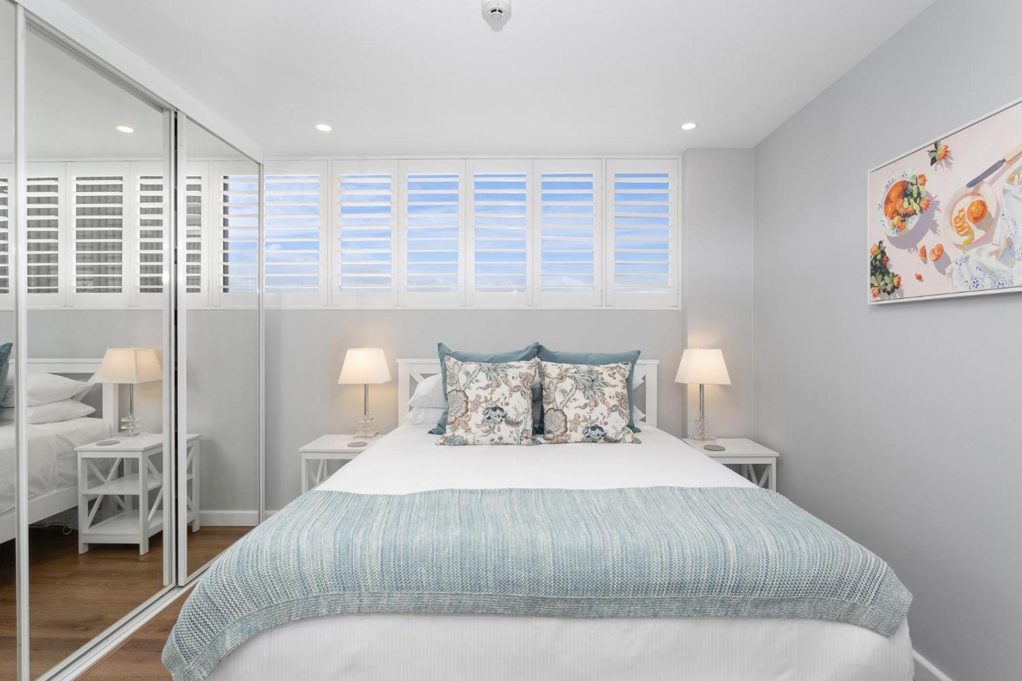 Modern Manly With Stunning Views, Pool Apartment