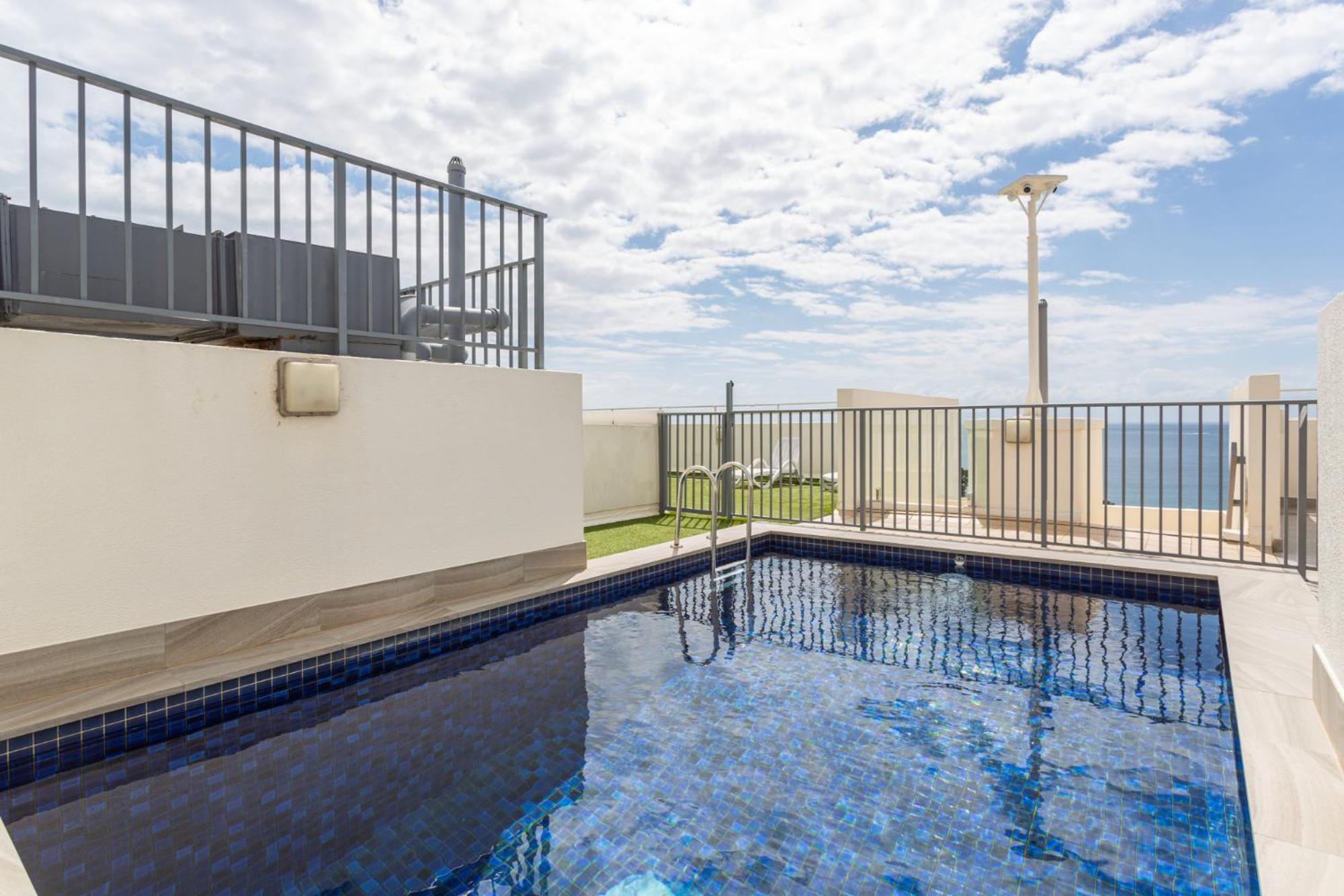 Modern Manly With Stunning Views, Pool Sydney