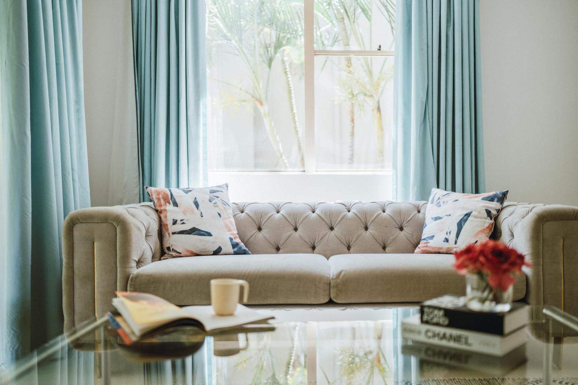 Stylish 2 Bedroom Free P At Darlinghutst Apartment Sydney