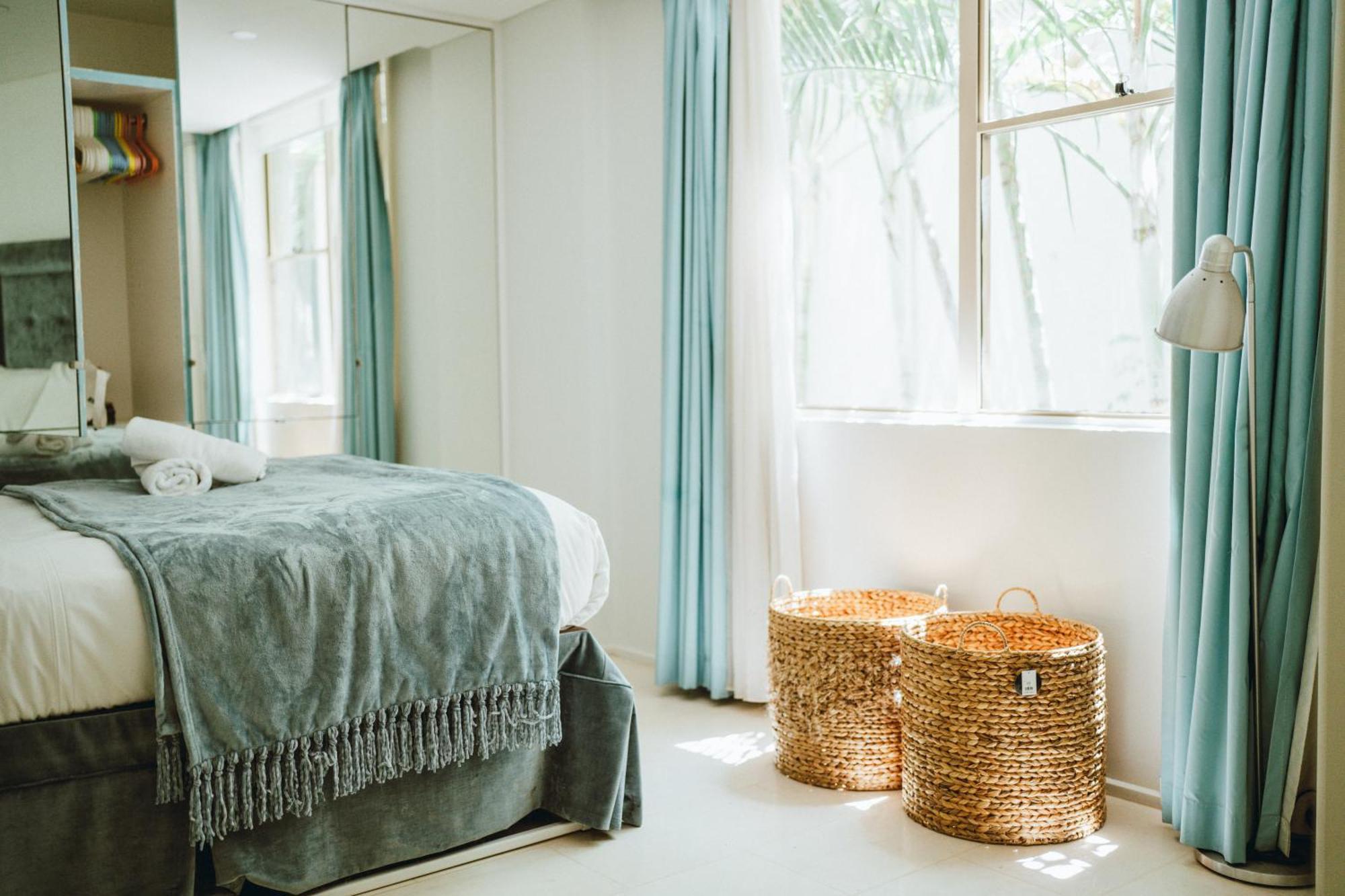 Stylish 2 Bedroom Free P At Darlinghutst *
