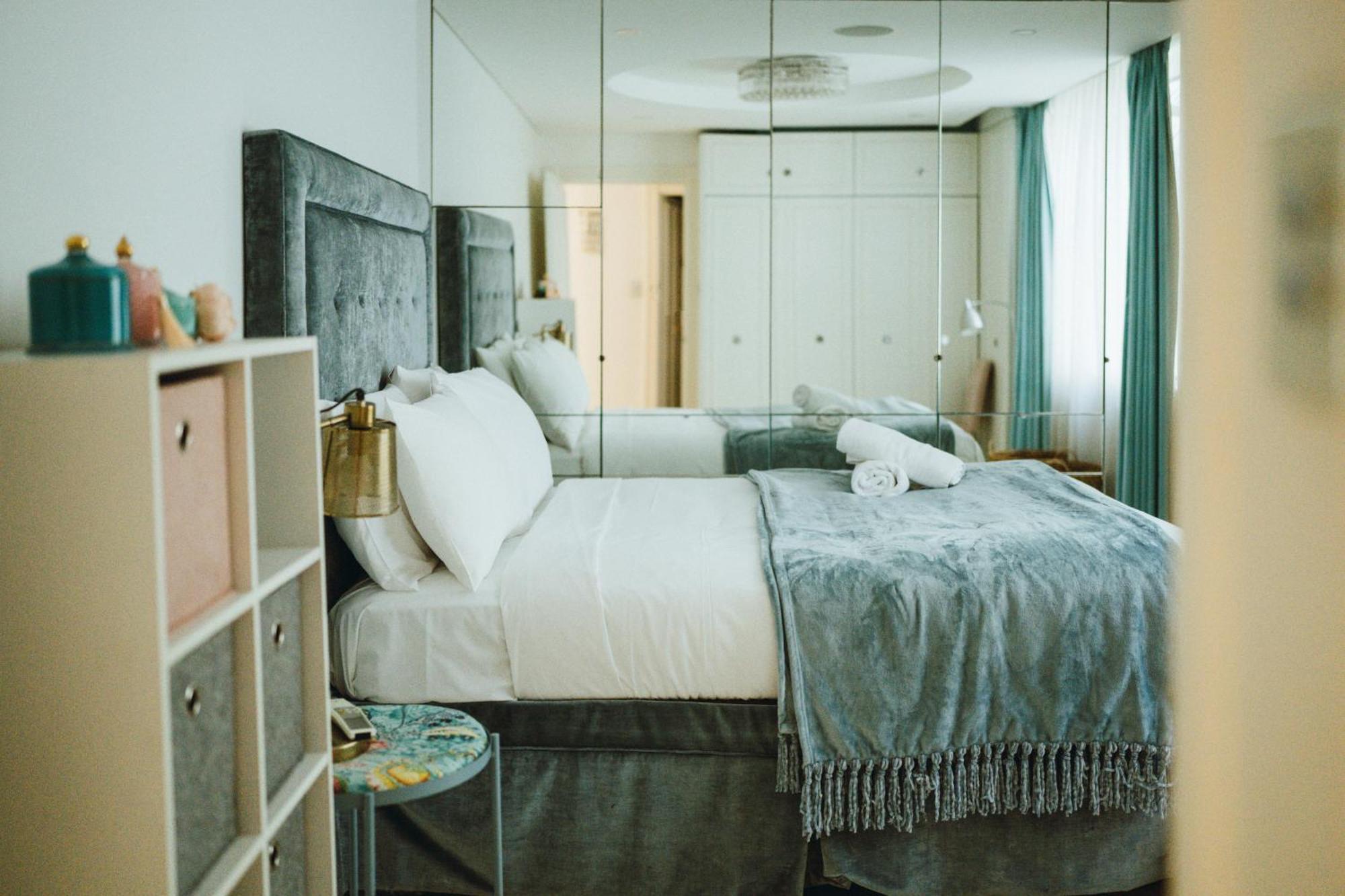 Apartment Stylish 2 Bedroom Free P At Darlinghutst