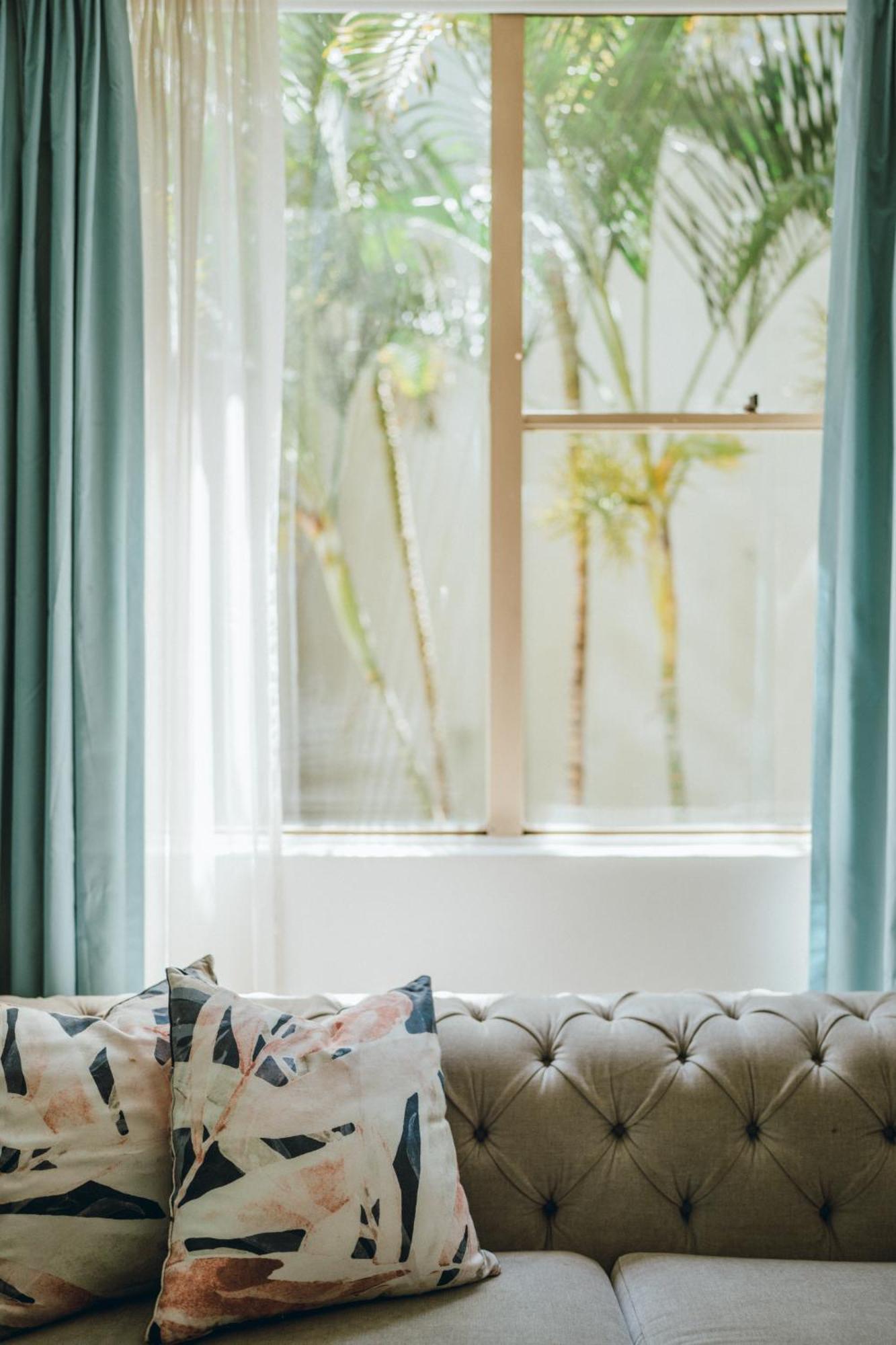 Apartment Stylish 2 Bedroom Free P At Darlinghutst *