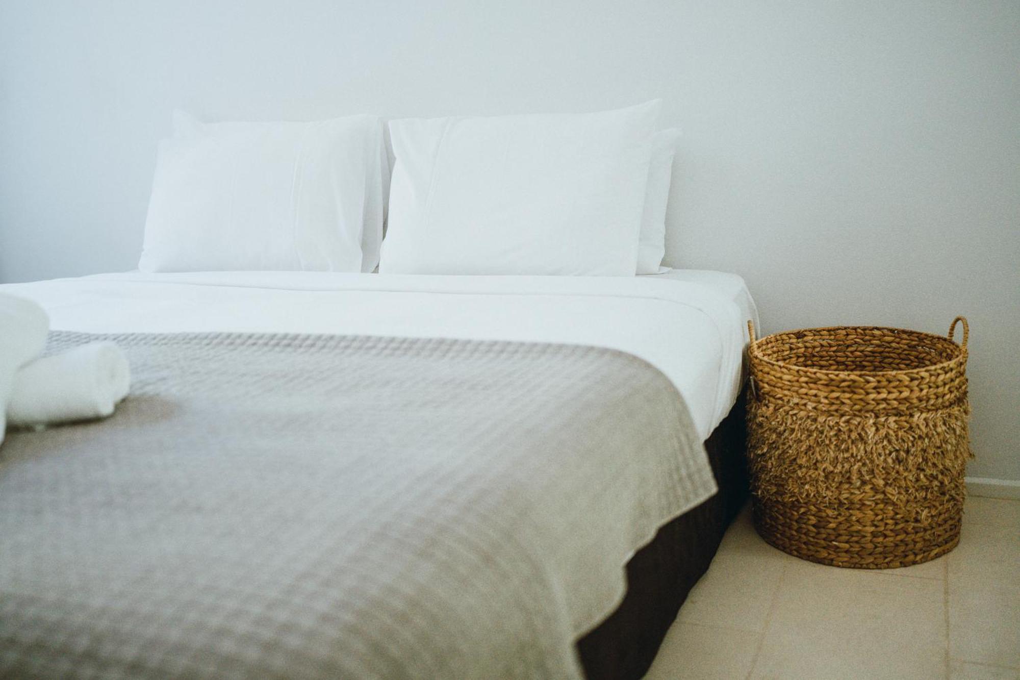 Stylish 2 Bedroom Free P At Darlinghutst Apartment *
