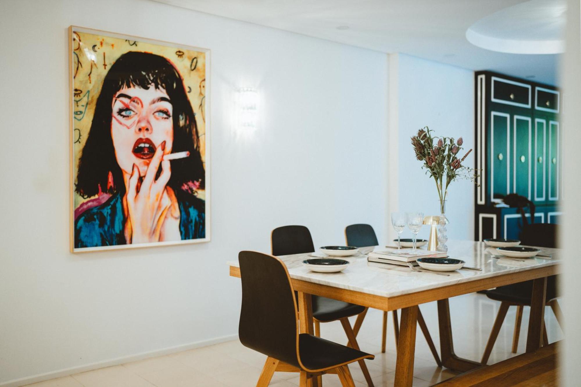 Stylish 2 Bedroom Free P At Darlinghutst