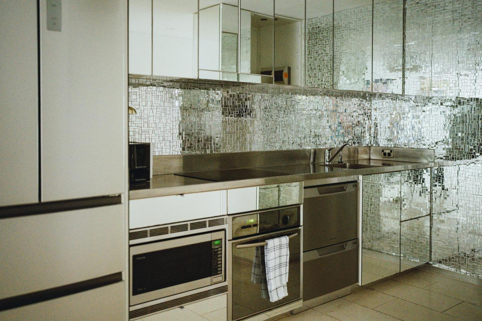 Apartment Stylish 2 Bedroom Free P At Darlinghutst *