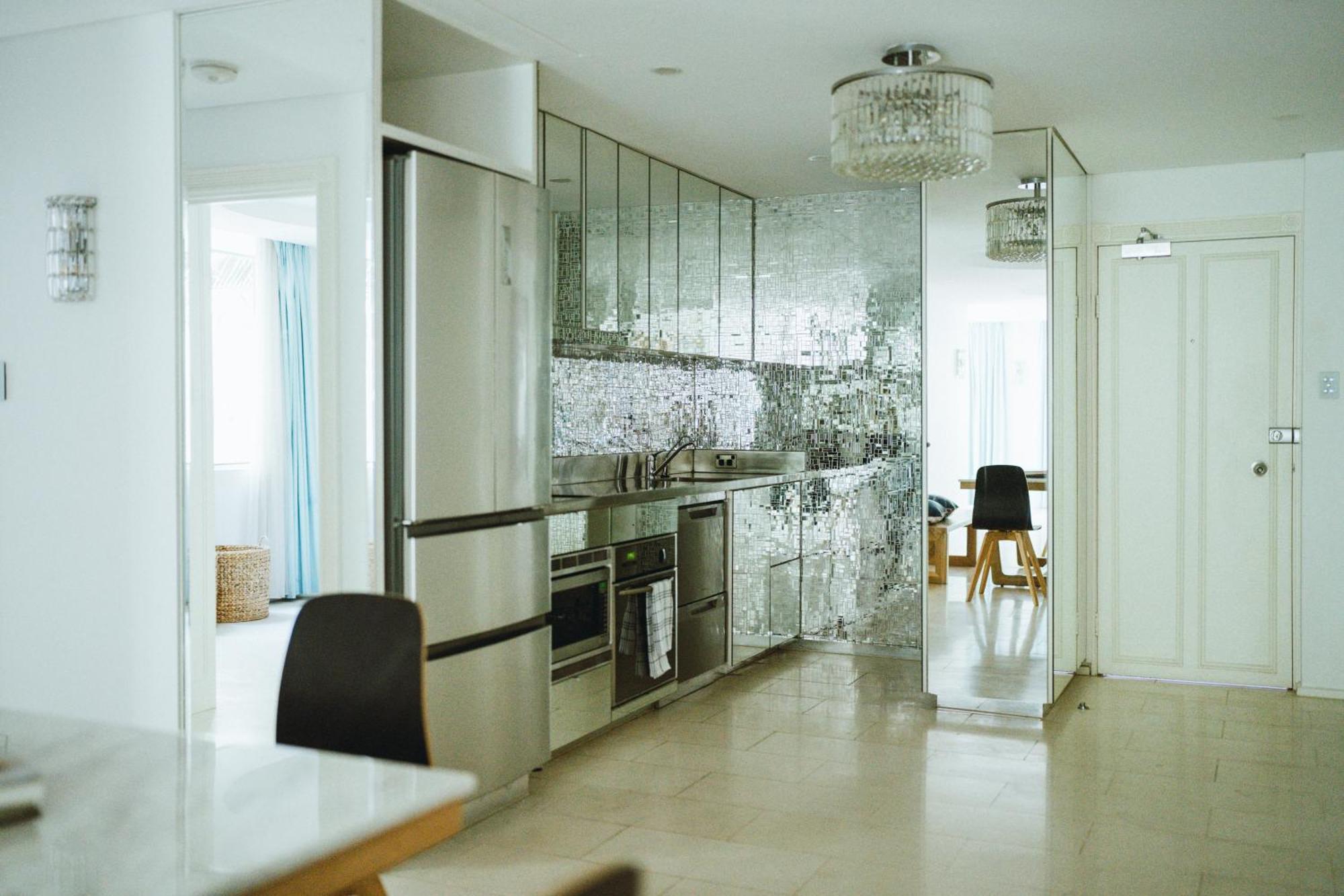 Stylish 2 Bedroom Free P At Darlinghutst Apartment *