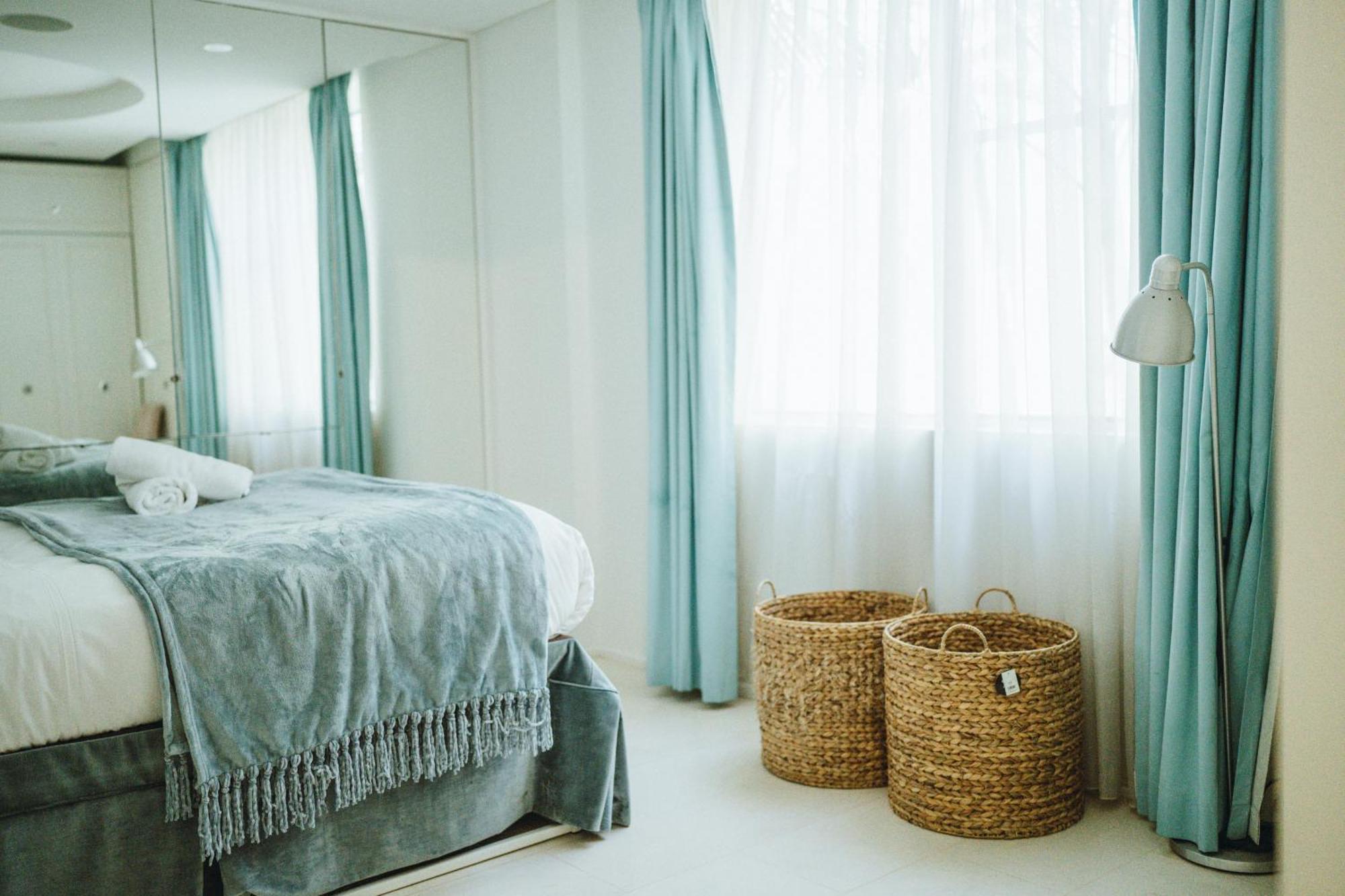Stylish 2 Bedroom Free P At Darlinghutst *