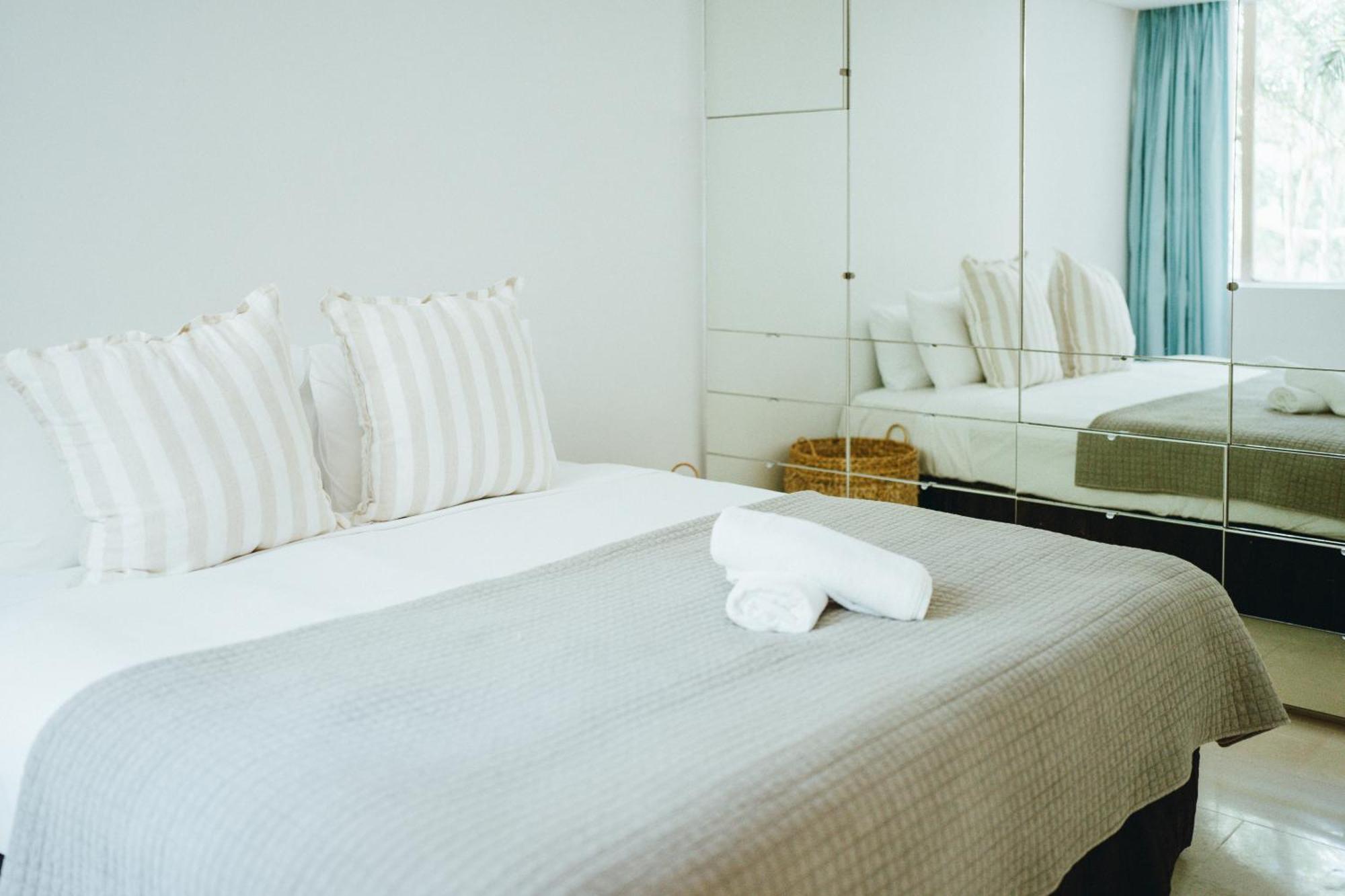 Stylish 2 Bedroom Free P At Darlinghutst
