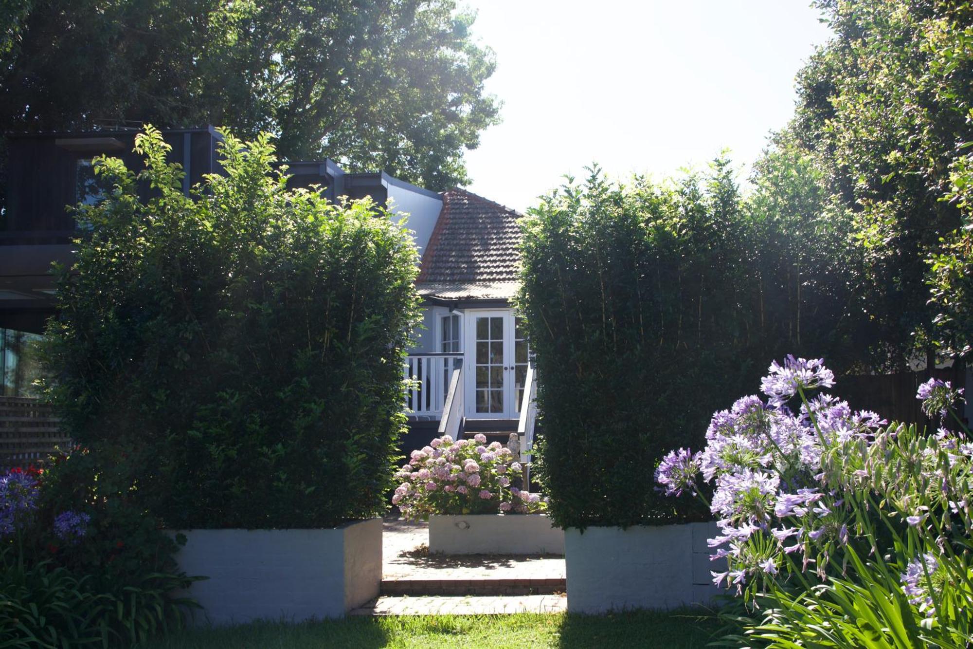 The Sanct North - Cozy Retreat Near Attractions