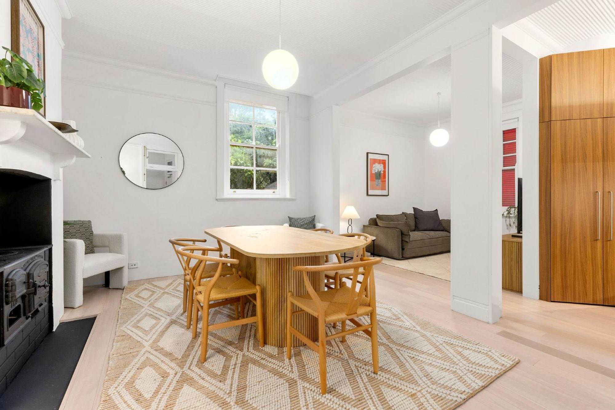 Apartment 2-4 Trinity Avenue *