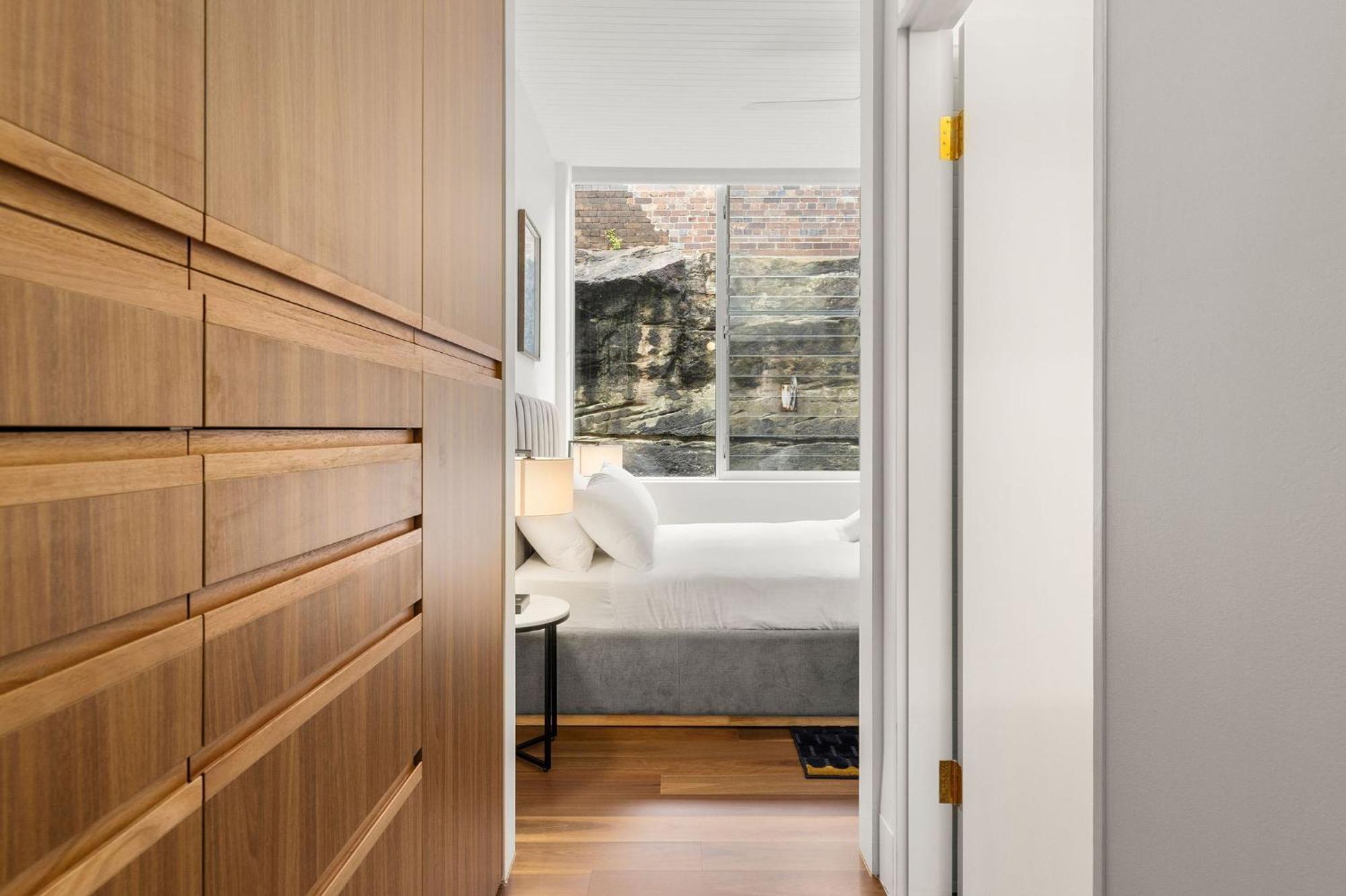Apartment 2-4 Trinity Avenue *