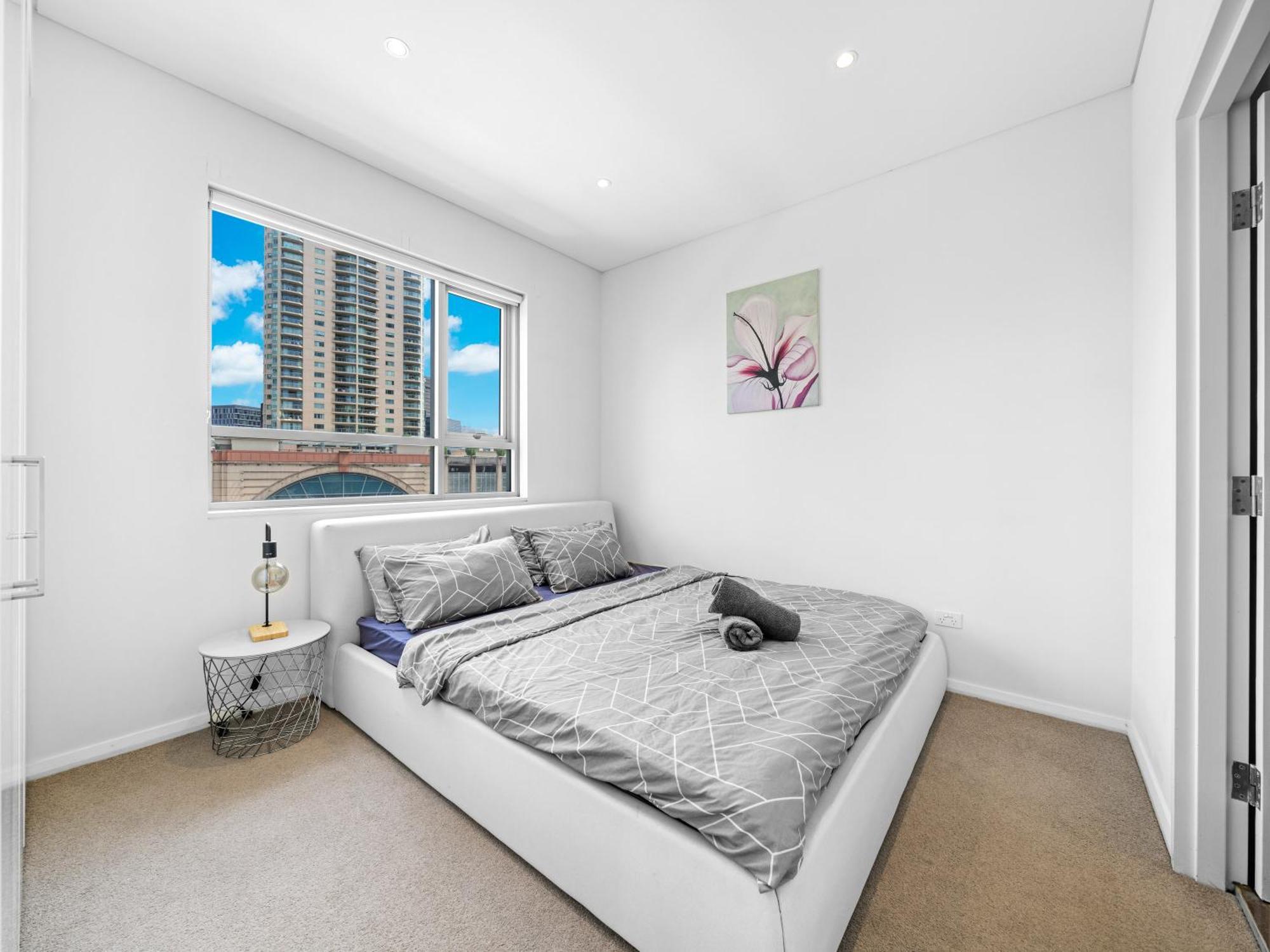 Luxury Oasis In Chinatown Apartment *