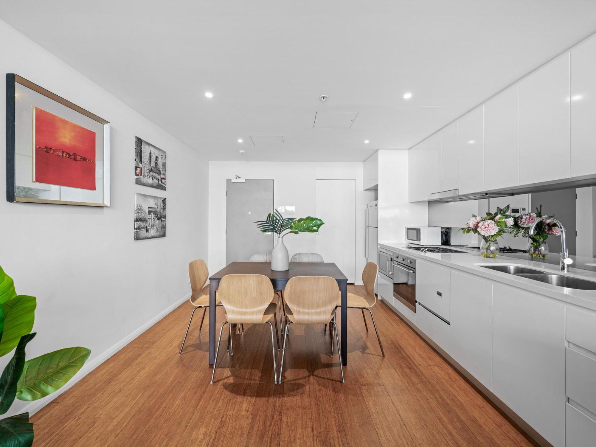 Luxury Oasis In Chinatown Apartment Sydney