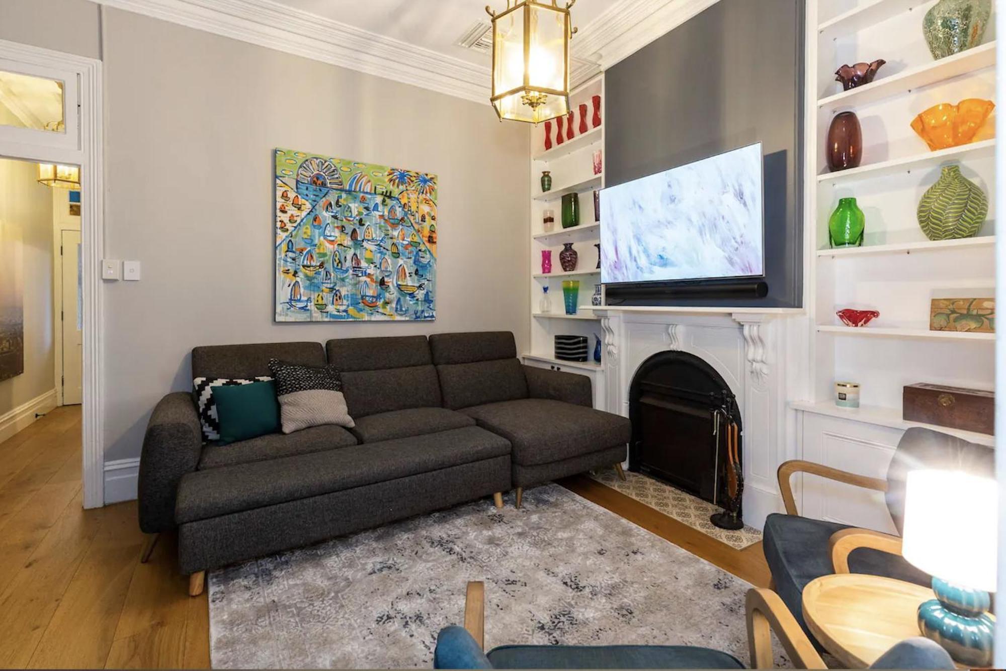 Millers Point Harbourside Holiday home *