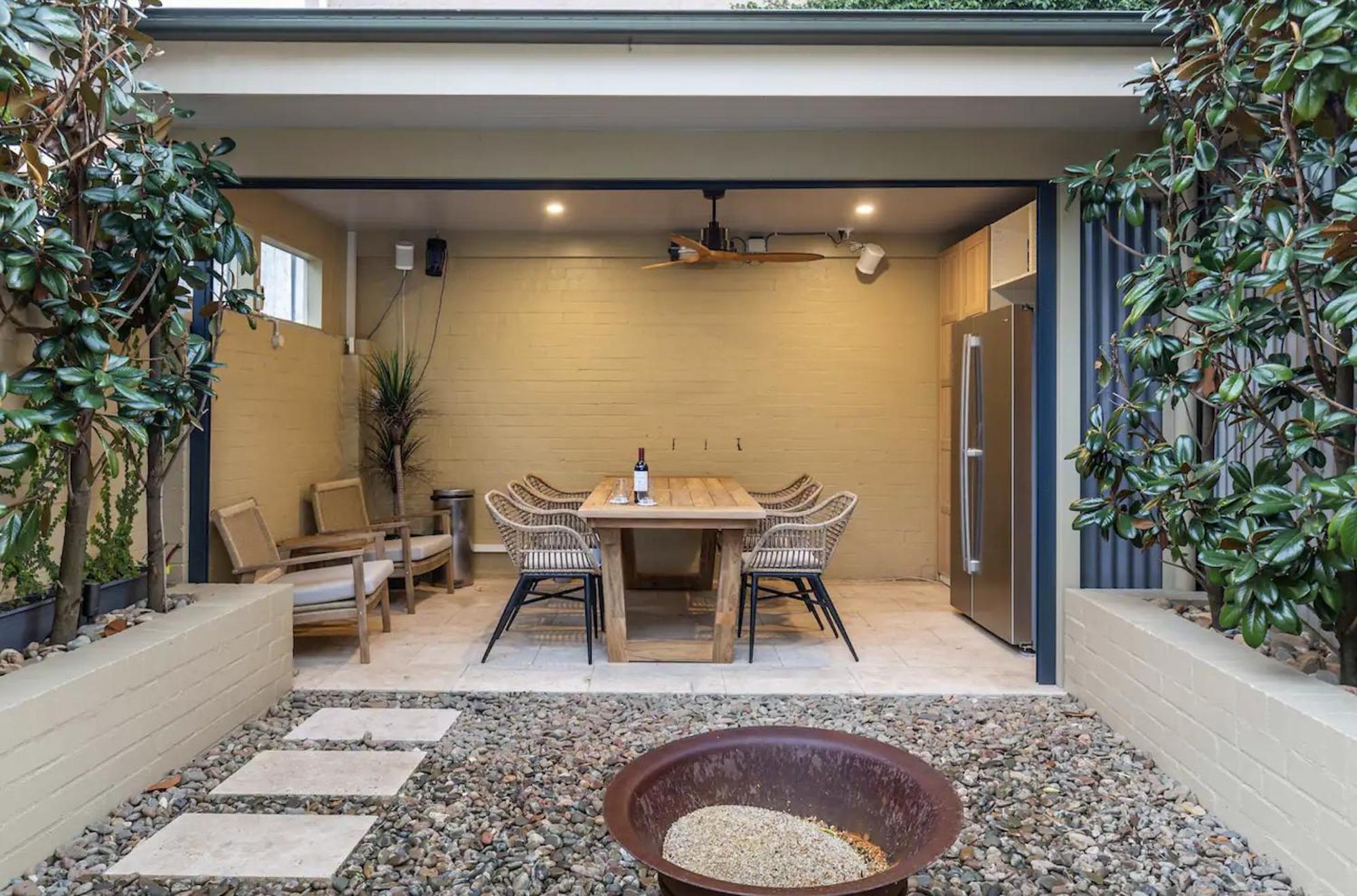 Millers Point Harbourside Holiday home
