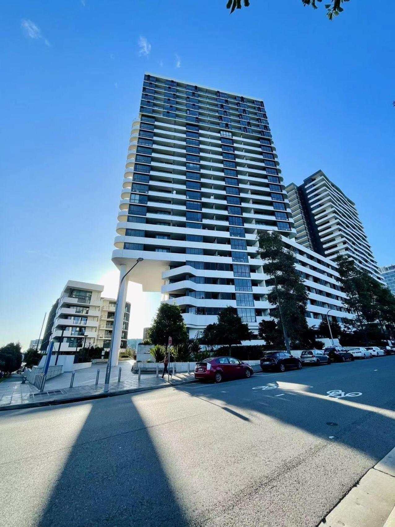 Stunning View 2bed 2bath Sydney