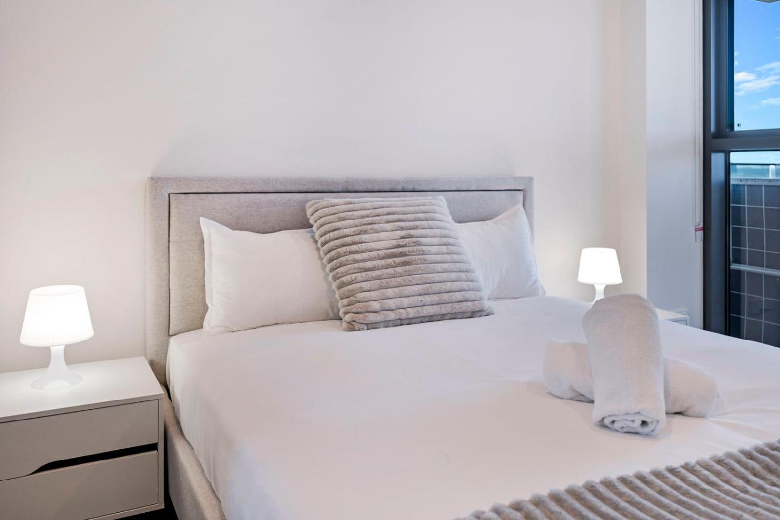 Apartment Luxury 1br With Stunning Skyline Views *