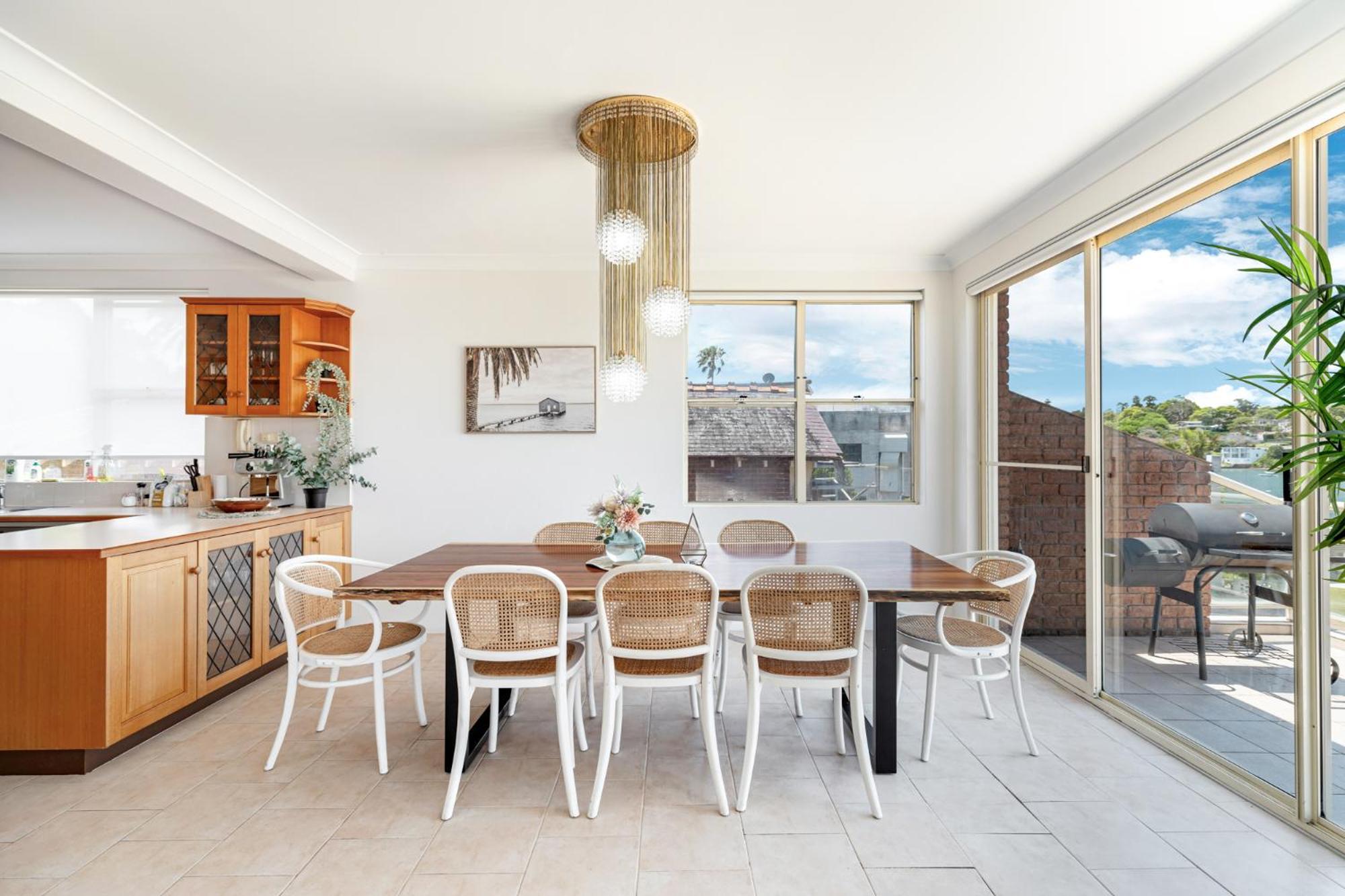 Stunning Waterfront Townhouse With Shared Swimpool, Harbour View And Free P