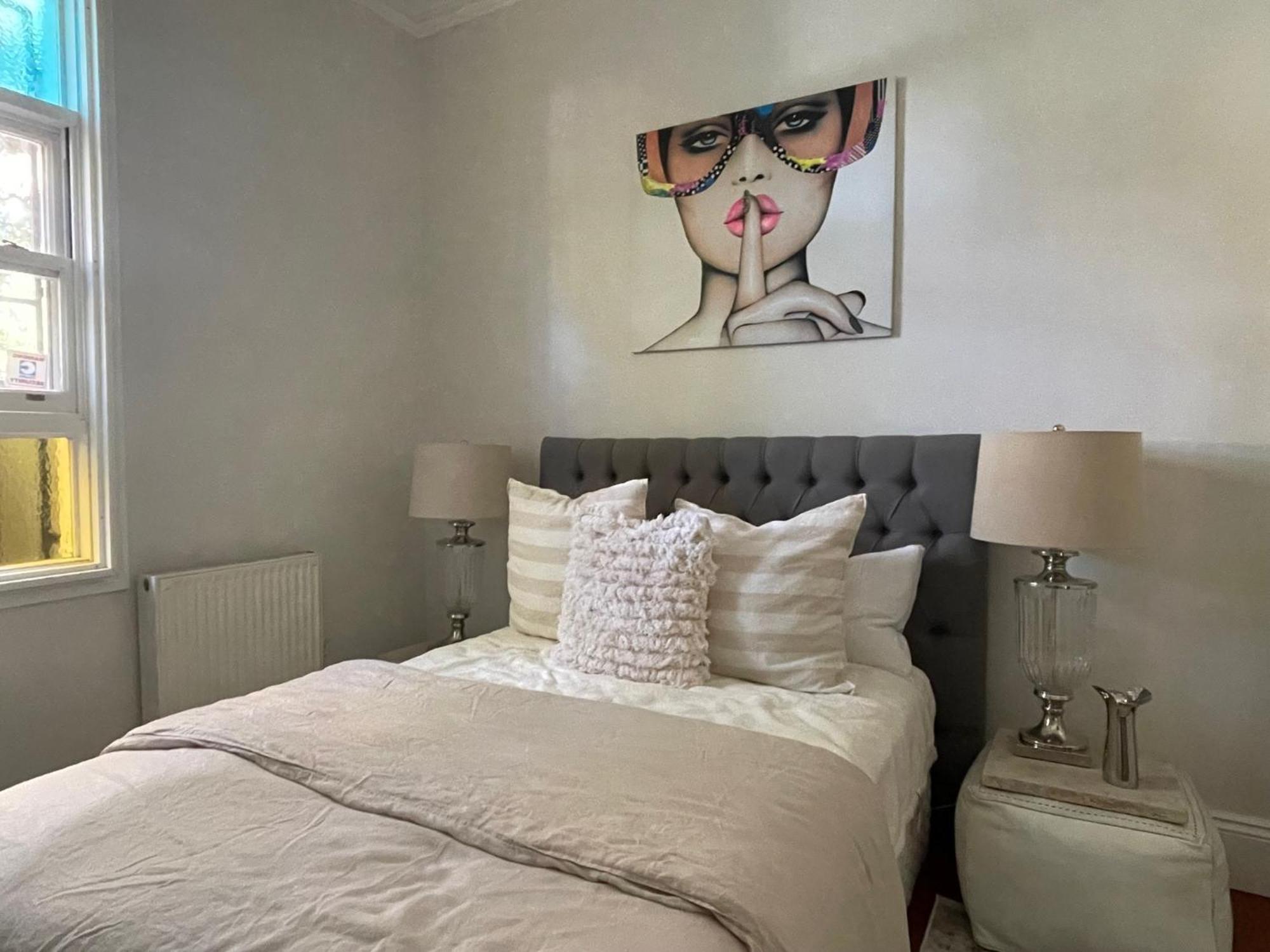 1 Bedroom In A In Queens Park Homestay
