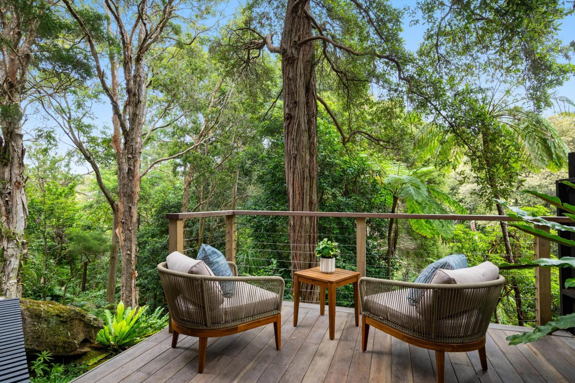 Apartment Luxury Escape - 4bd And Courtyard In Castlecrag Sydney