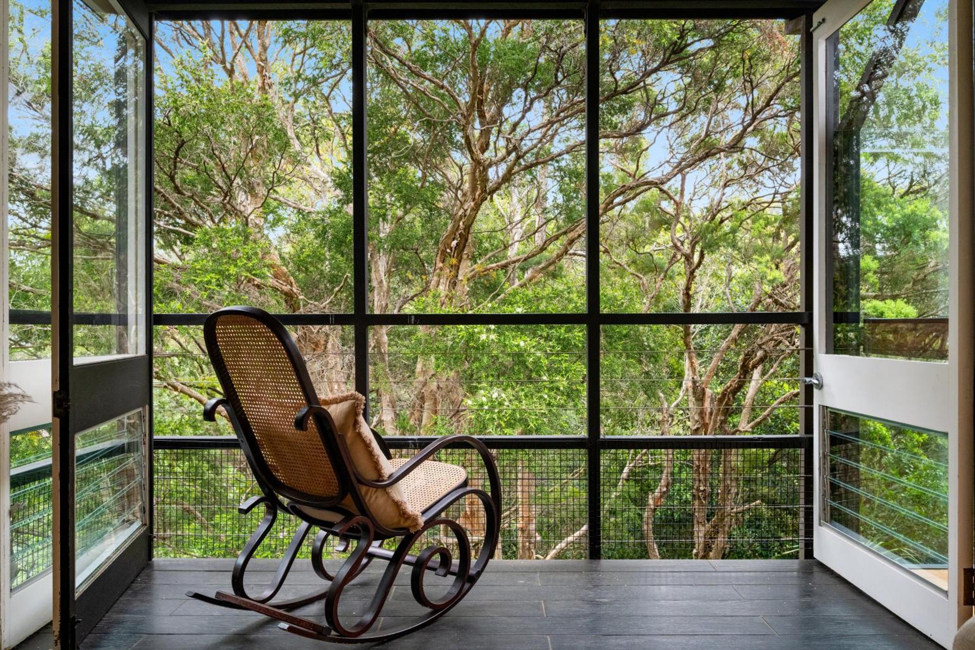 Luxury Escape - 4bd And Courtyard In Castlecrag Apartment