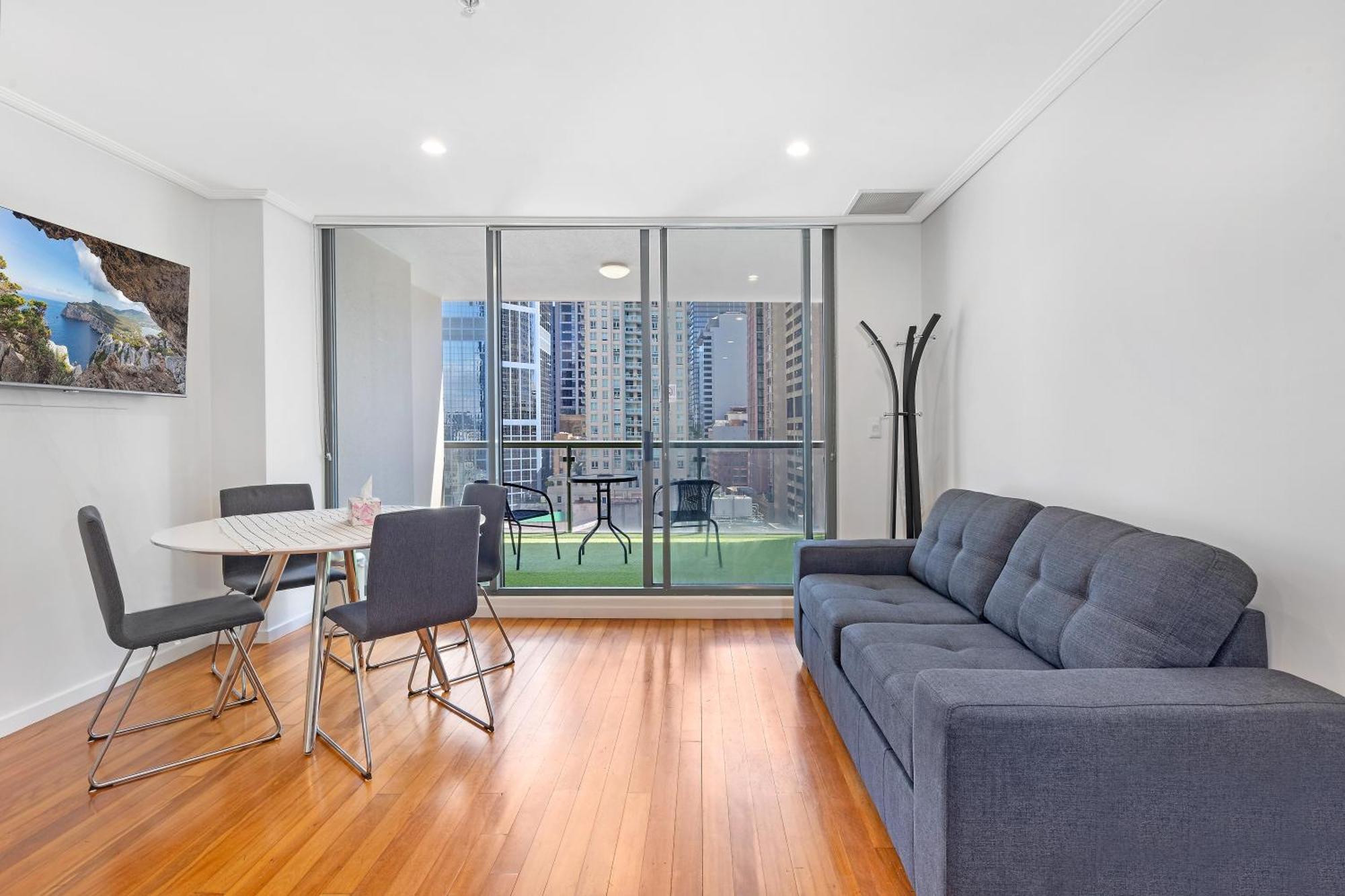 Cbd I Views I Sleeps 4 People Sydney
