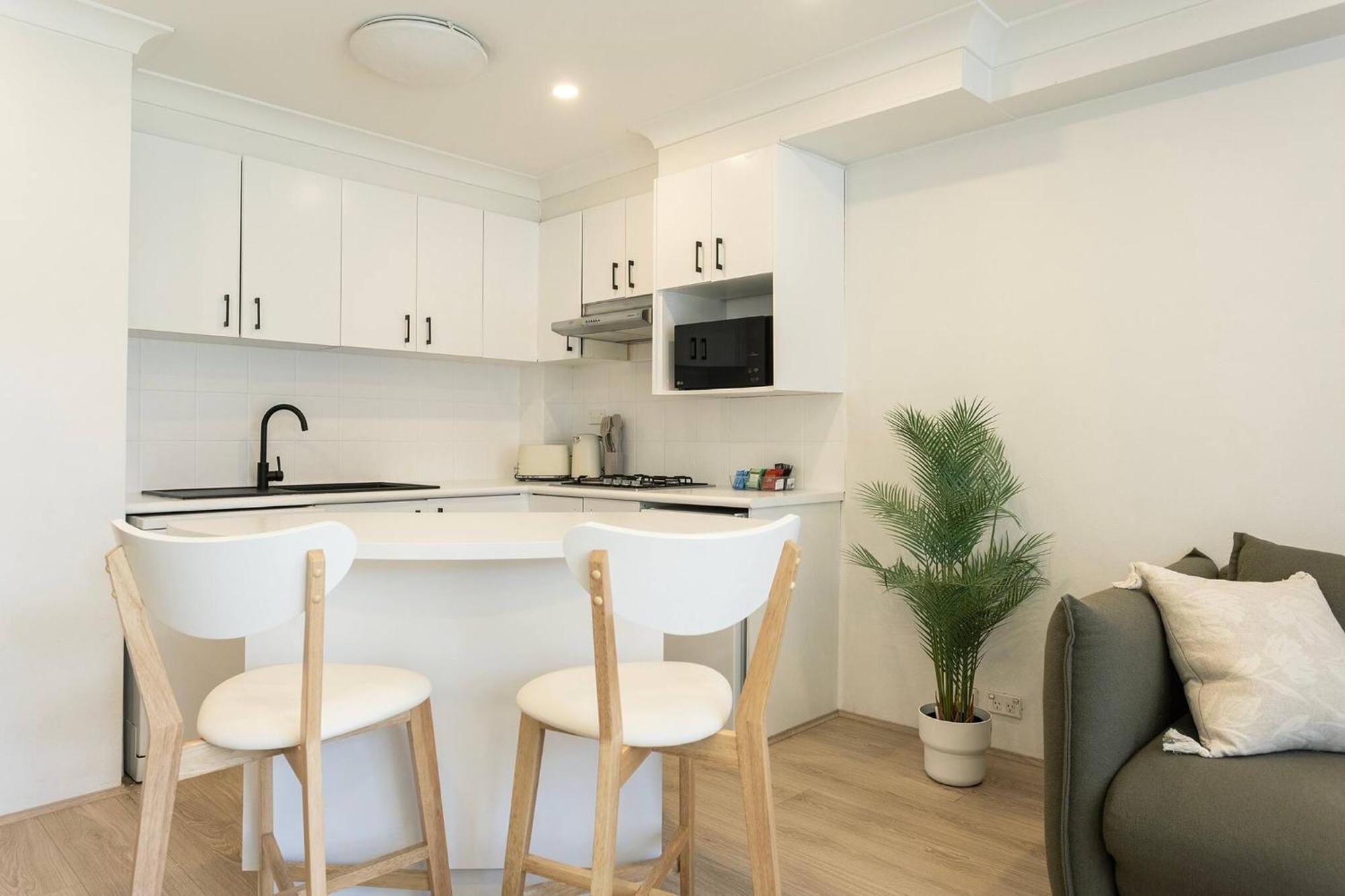 Luxurious Manly Retreat With Beachside Bliss Apartment