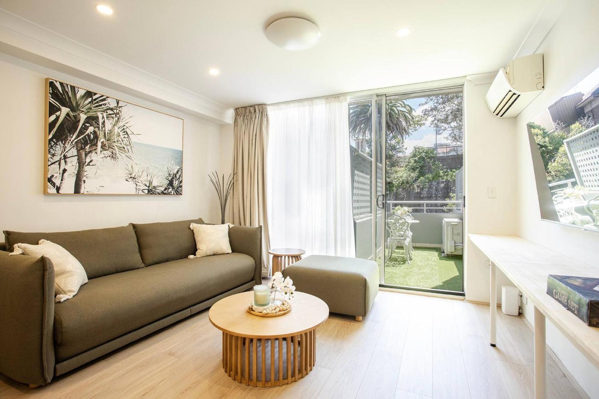 Luxurious Manly Retreat With Beachside Bliss Apartment Sydney