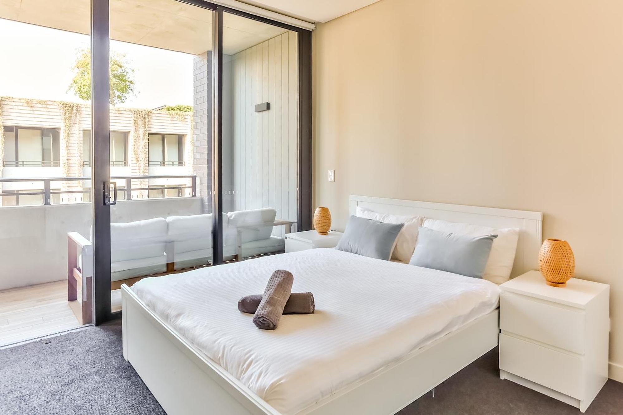 Modern 2 Bedroom Darling Harbour